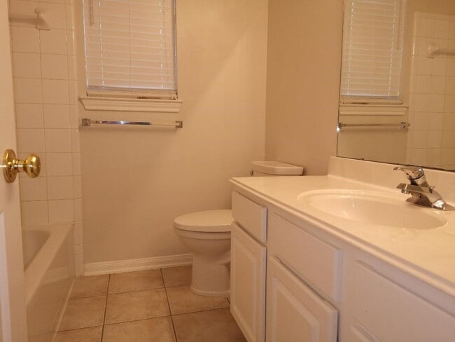 Building Photo - 3314 Worthington Dr