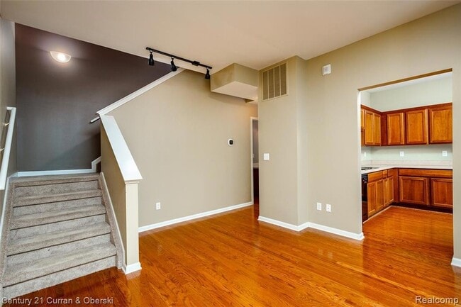 Building Photo - 39660 Rockcrest Ln