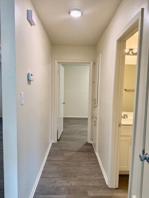 Building Photo - 1405 Oakmeadows Cove