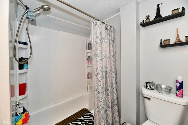 Building Photo - Charming 3-Bedroom Home Near Forest Manor Elementary!