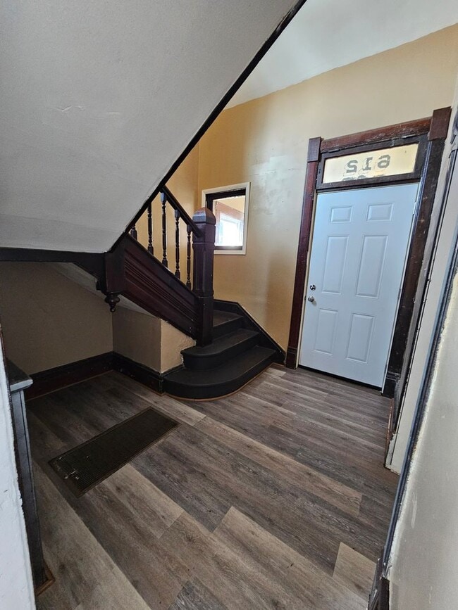 Building Photo - 1308 South Western Avenue