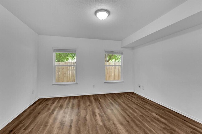Building Photo - 350 Debus Dr
