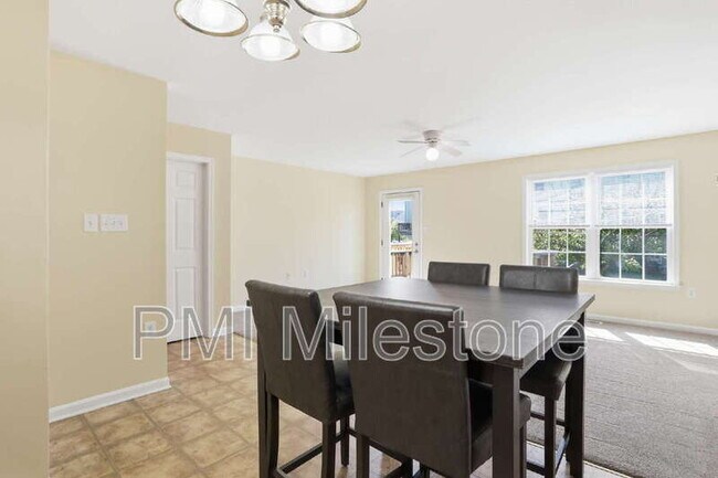 Building Photo - 24 Mabel Ln
