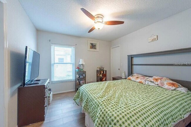 Building Photo - 9415 Pebble Glen Ave