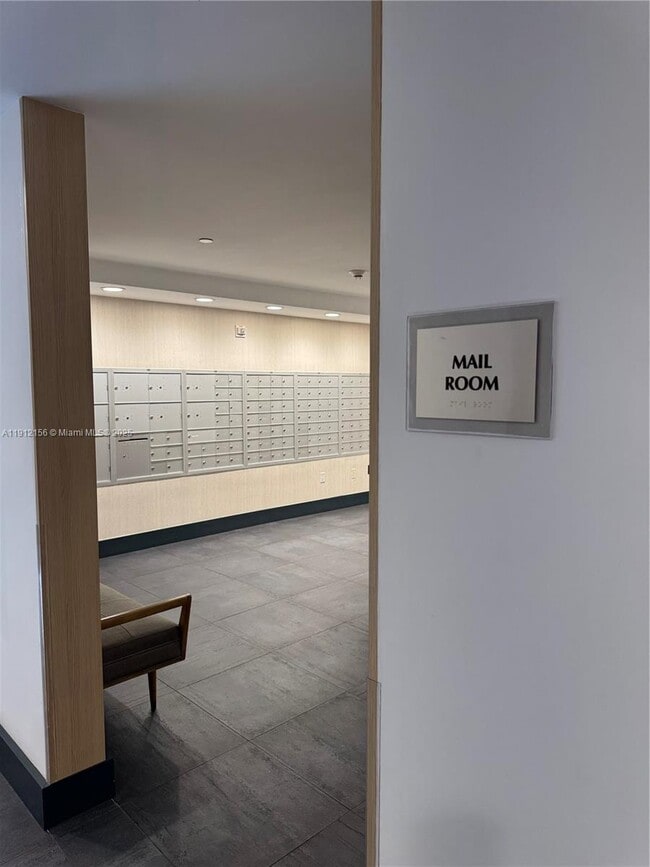 Building Photo - 90 SW 3rd St