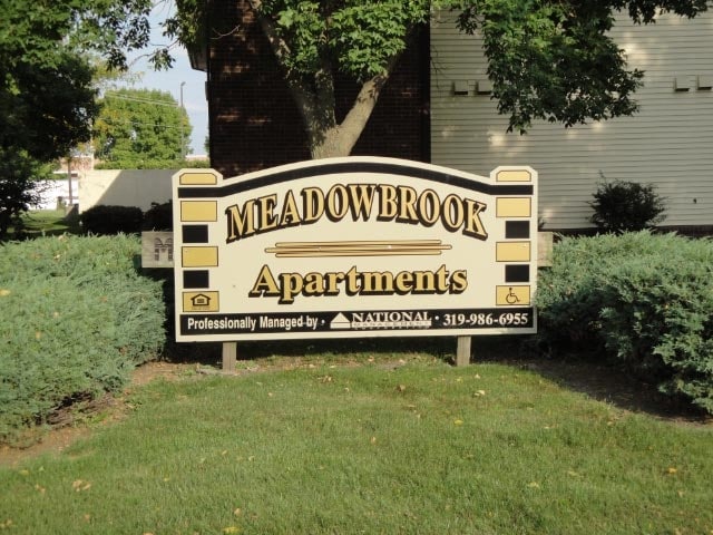 Building Photo - Meadowbrook Apartments