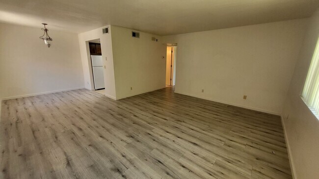 Building Photo - TEMPE CONDO READY TO RENT!!!