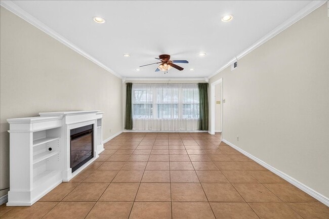 Building Photo - 609 Peerman Pl