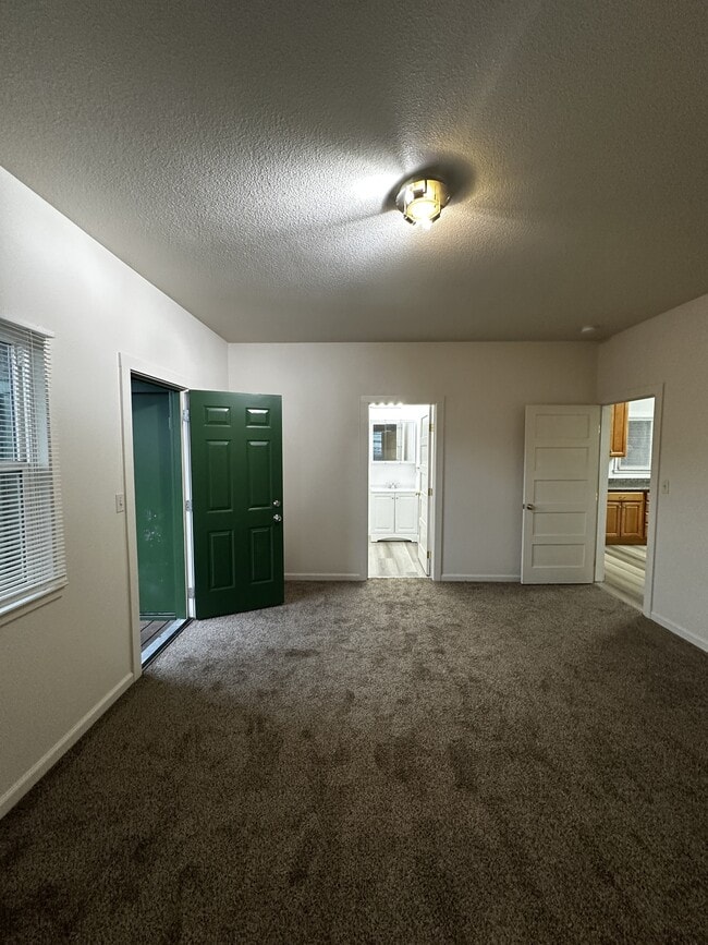 Building Photo - 2806 Adeline St