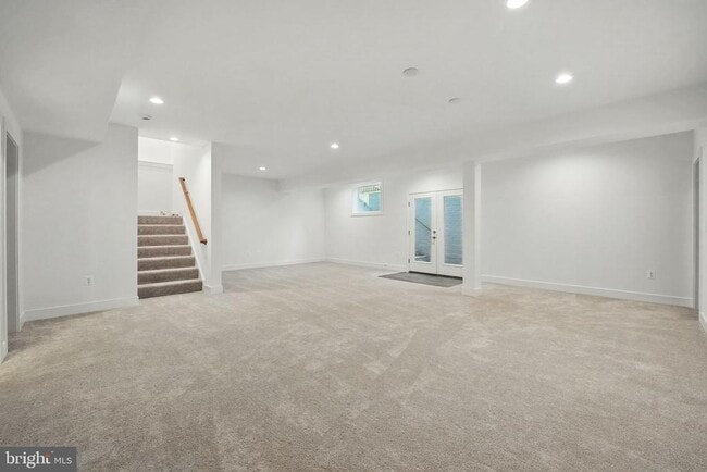 Building Photo - 5604 Clermont Dr