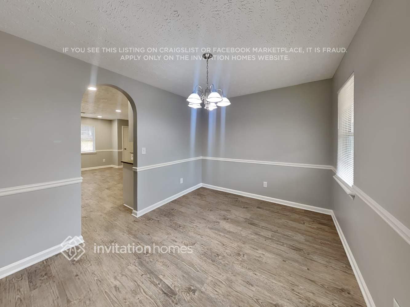 Building Photo - 2035 Amberly Glen Way