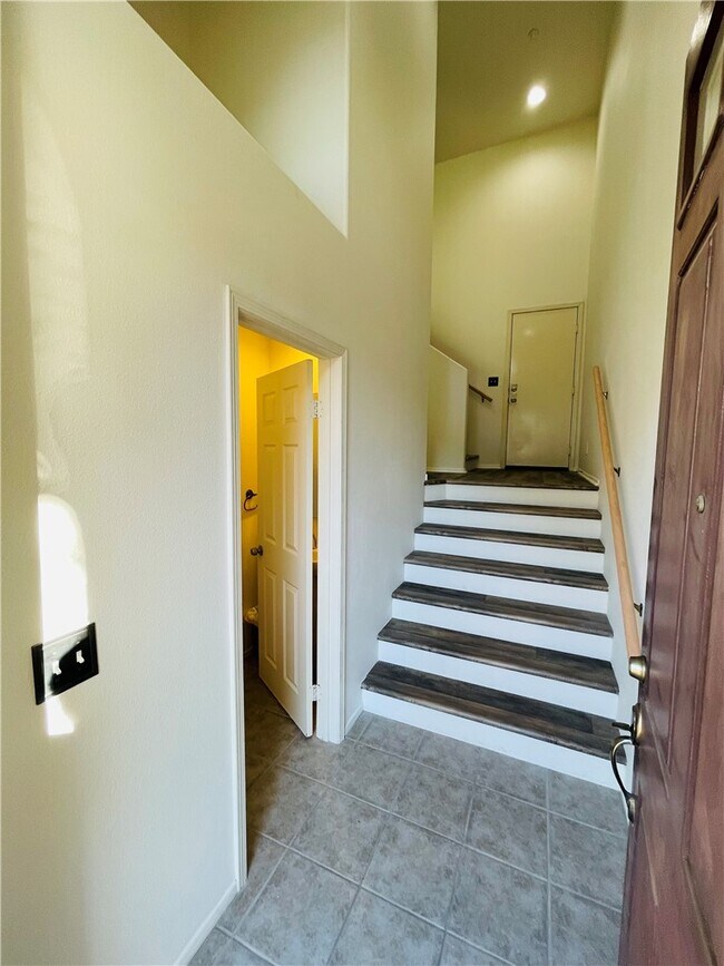 Building Photo - 33590 Willow Haven Ln