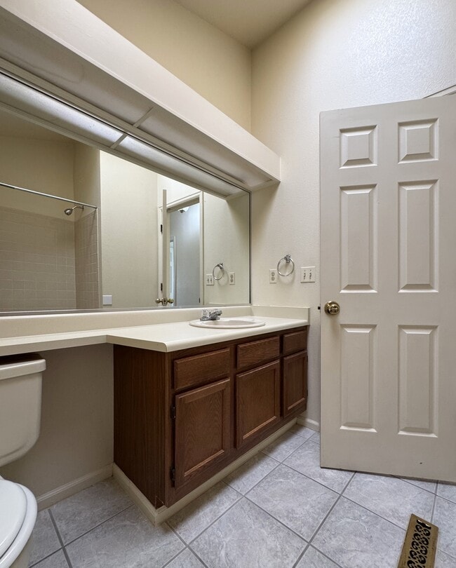 Building Photo - 9362 W Coal Mine Ave