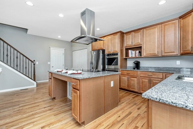 Building Photo - 7576 Bullseye Dr