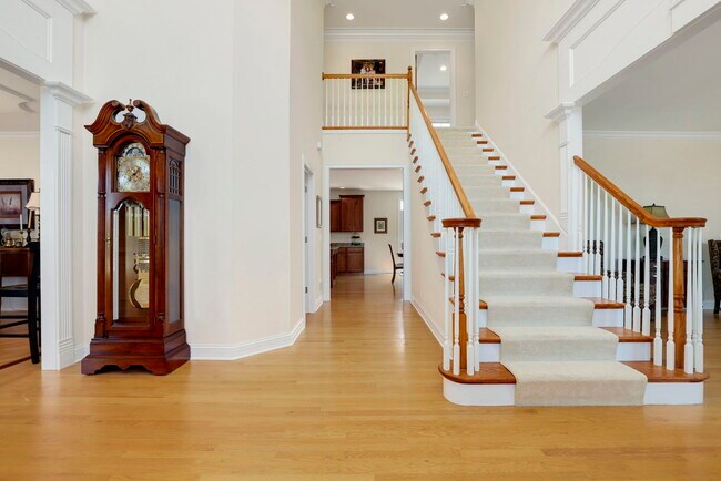 Building Photo - 126 Governors Ct