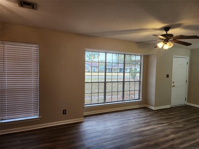 Building Photo - 278 Teri Ln