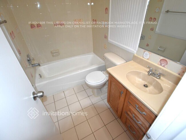 Building Photo - 10226 SW 49th Pl