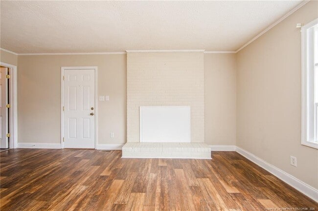 Building Photo - 1203 Turnpike Rd