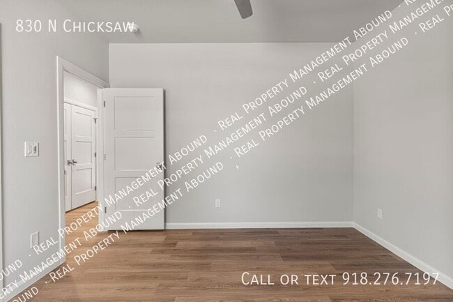 Building Photo - 830 N Chickasaw Ave