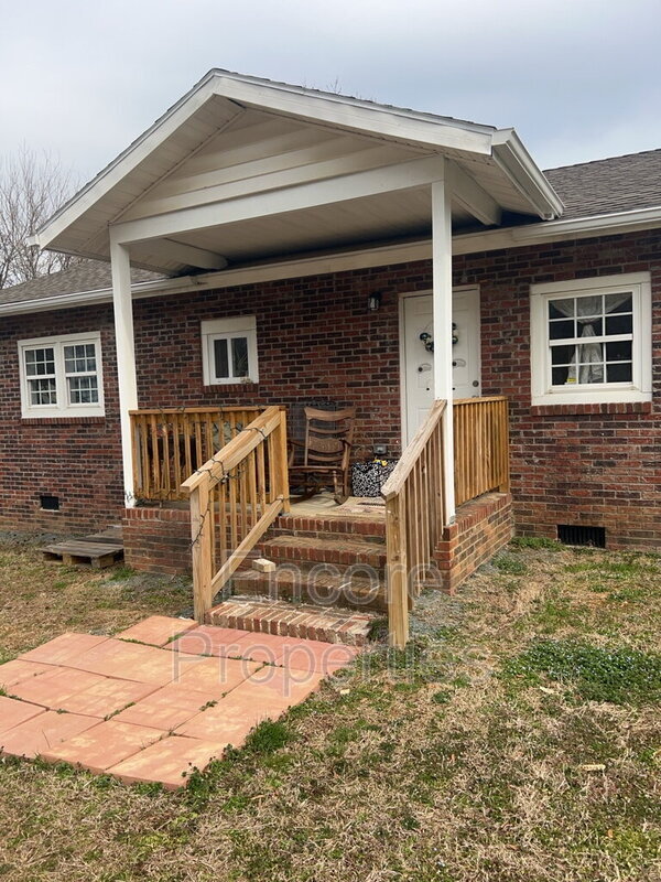 Primary Photo - 545 Harper Rd