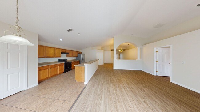 Building Photo - Beautiful 4Bed/ 2Bath Home in Doral Pointe - Kissimmee!!!