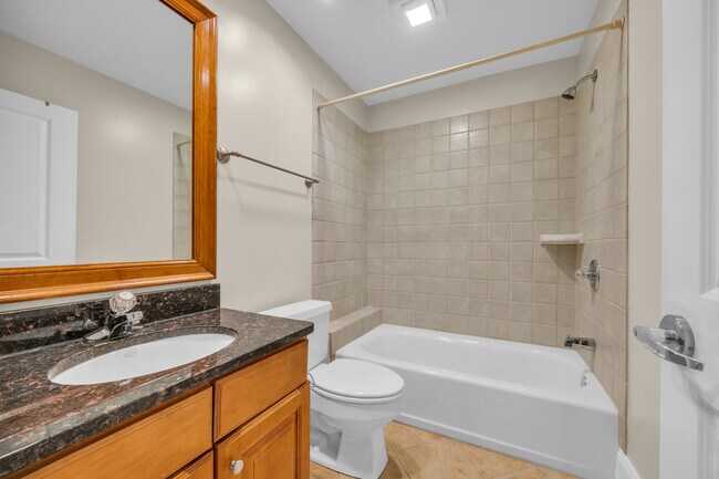 Building Photo - 1313 Villa Marbella Ct