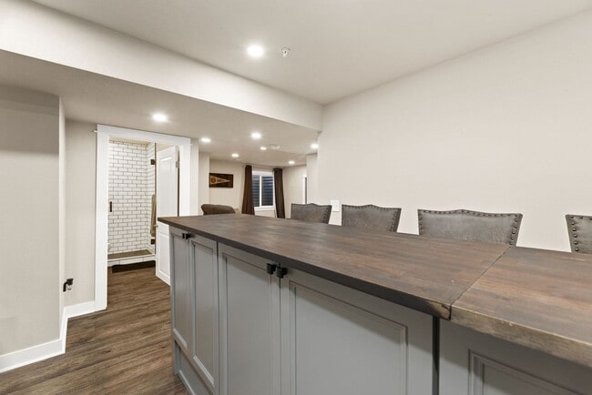 Building Photo - 2 Bed 3.5 Bath Townhome in Fort Collins!