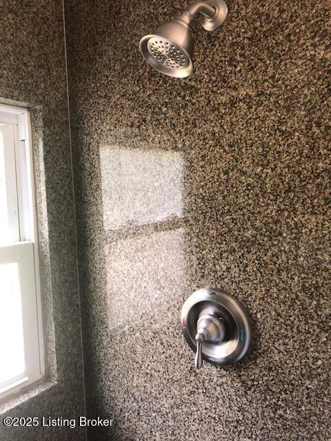 Building Photo - 1420 Riverside Dr