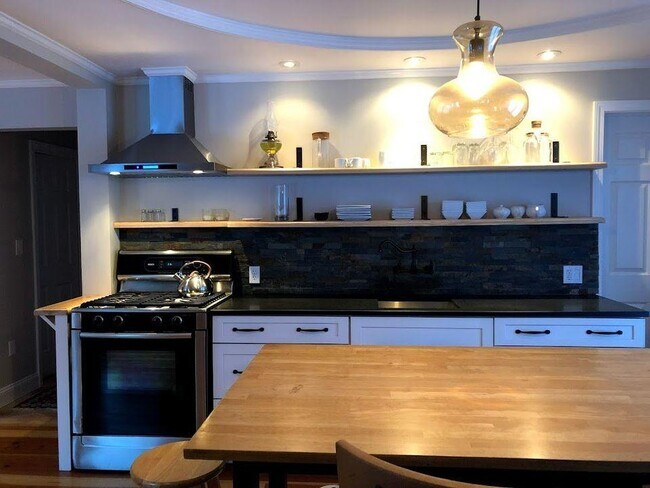 Building Photo - 128 Alton Mountain Rd
