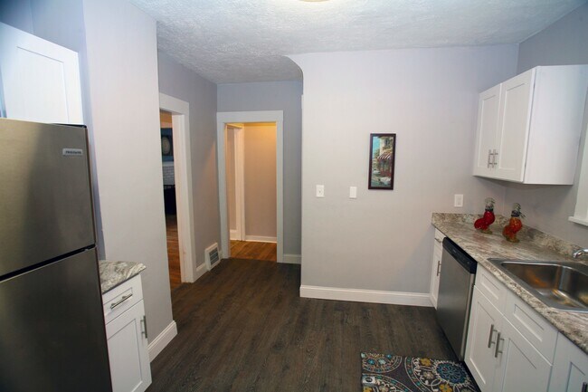 Building Photo - Gorgeous & Completely Rehabbed 3 Bed - 1.5 Bath Colonial for Rent!