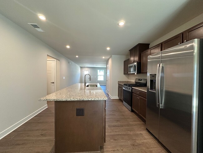 Building Photo - 127 Jameson Pk Dr