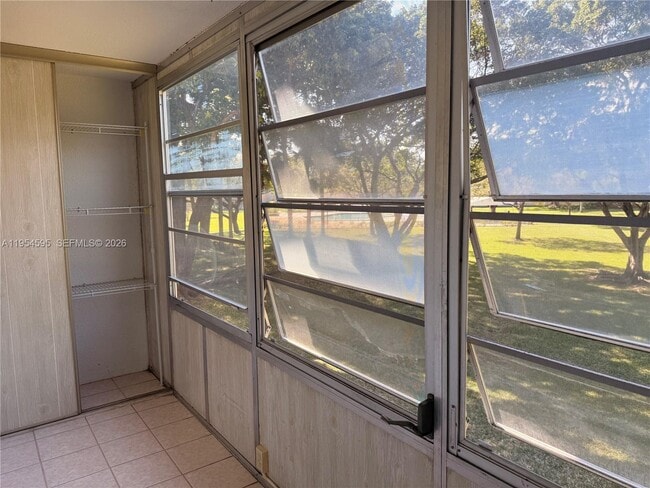 Building Photo - 100 SW 132nd Way