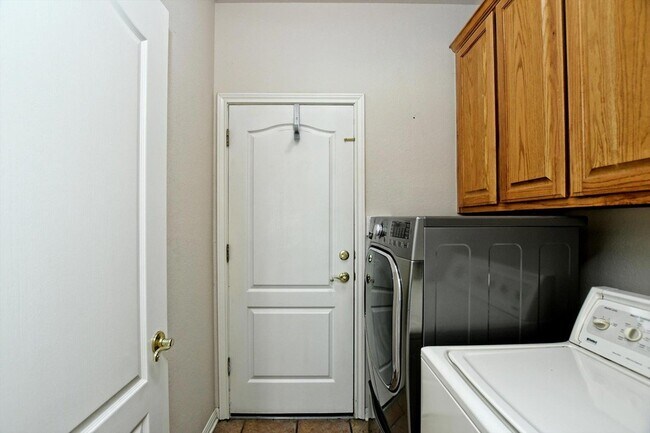 Building Photo - 9934 Barbrook Dr