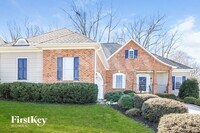 Building Photo - 2750 Chestnut Ridge Dr