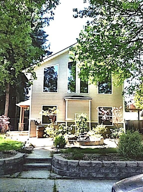 Primary Photo - 309 S 15th St