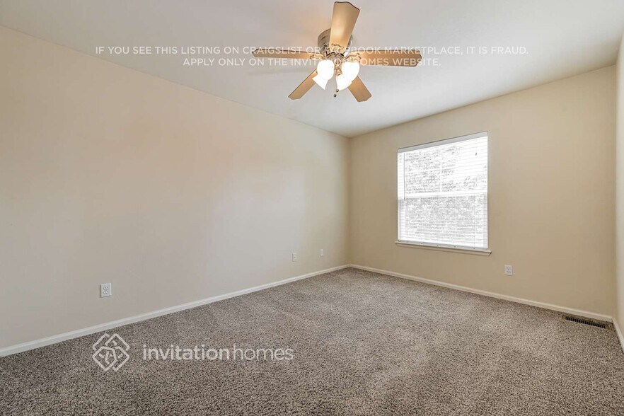 Building Photo - 11027 Chesmore St