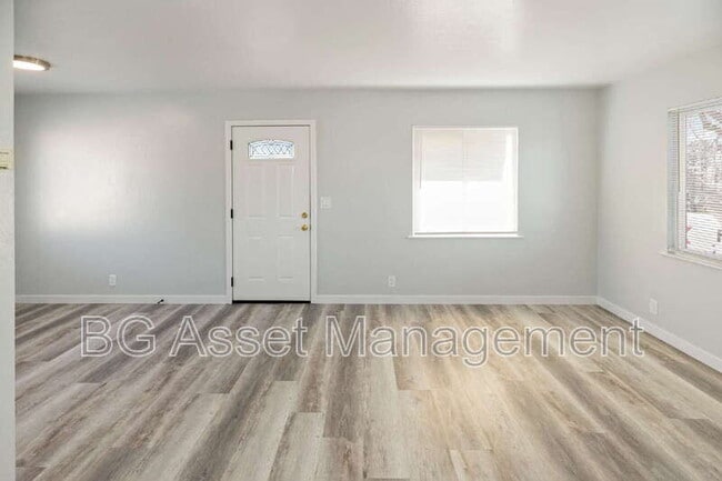 Building Photo - 2309 Eighth St