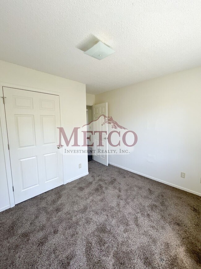 Building Photo - 175 G St
