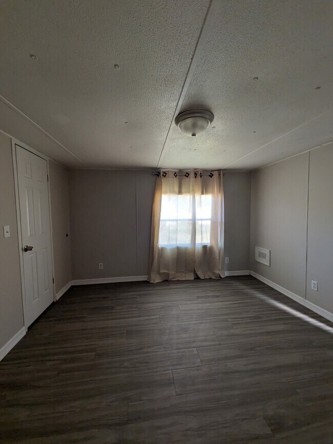 Building Photo - 158 W Taylor