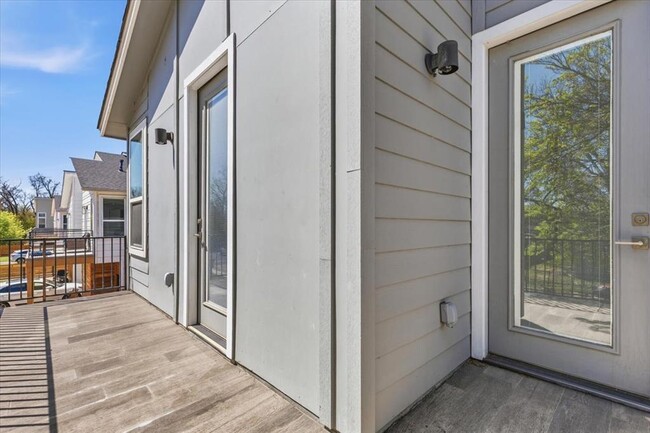 Building Photo - 1114 Walton Ln