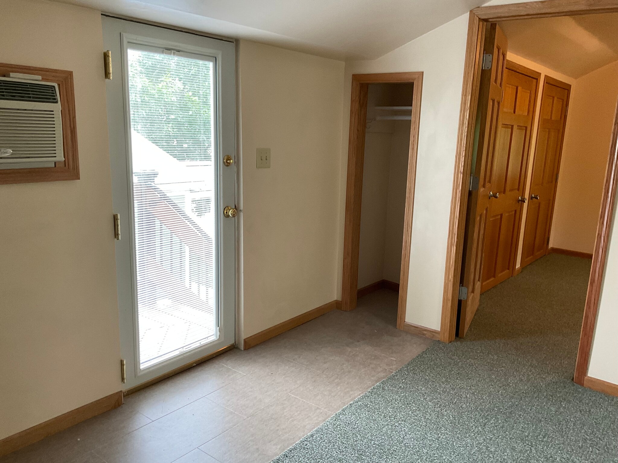 Entryway and small closet - 2121 Cameron Ave