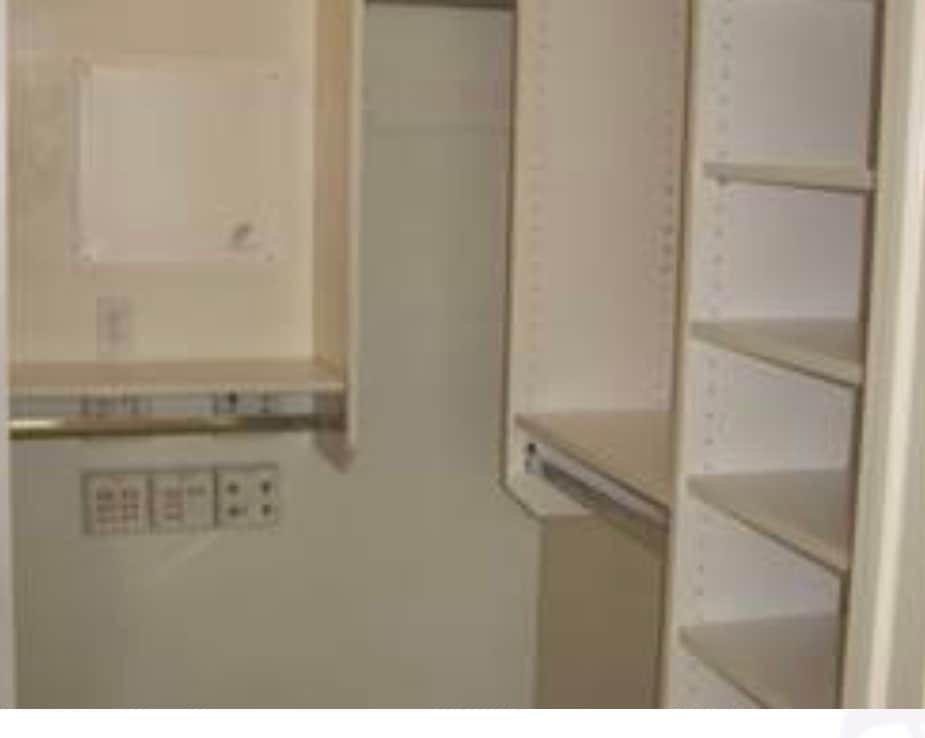Walk in closet - 5 500 W