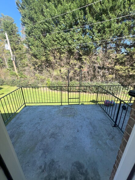 Building Photo - 393 Stone Mountain St