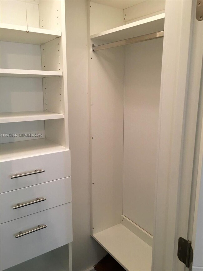 Building Photo - 645 Michigan Ave