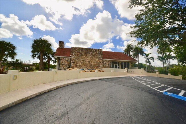 Building Photo - 7850 Camino Real