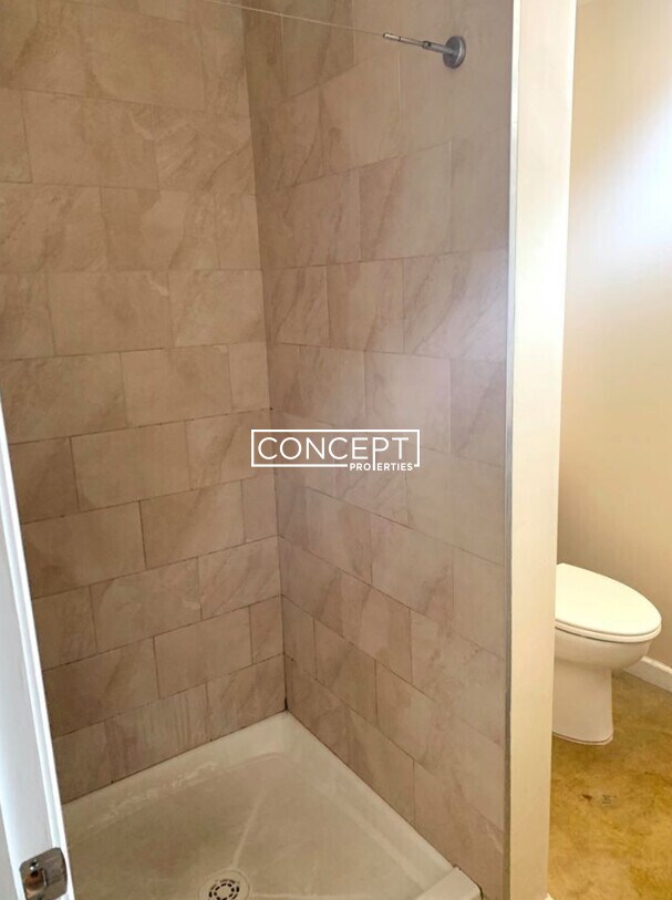 Building Photo - 72 Frankfort St