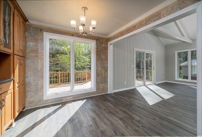 Building Photo - 4079 Dunnington Dr