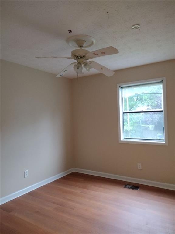 Building Photo - 604 Pepperwood Ln