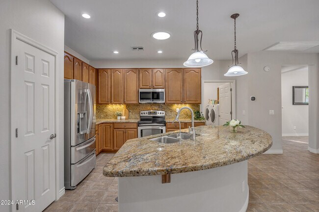 Building Photo - 20500 N Big Dipper Dr