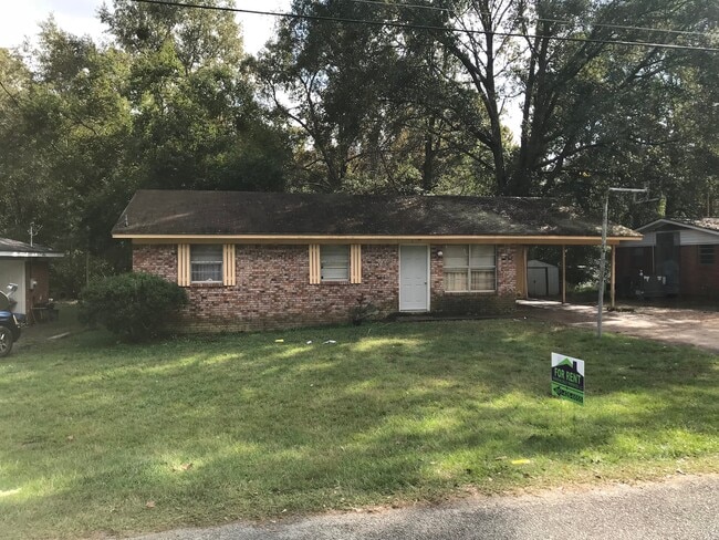 Building Photo - 912 Choctaw Dr